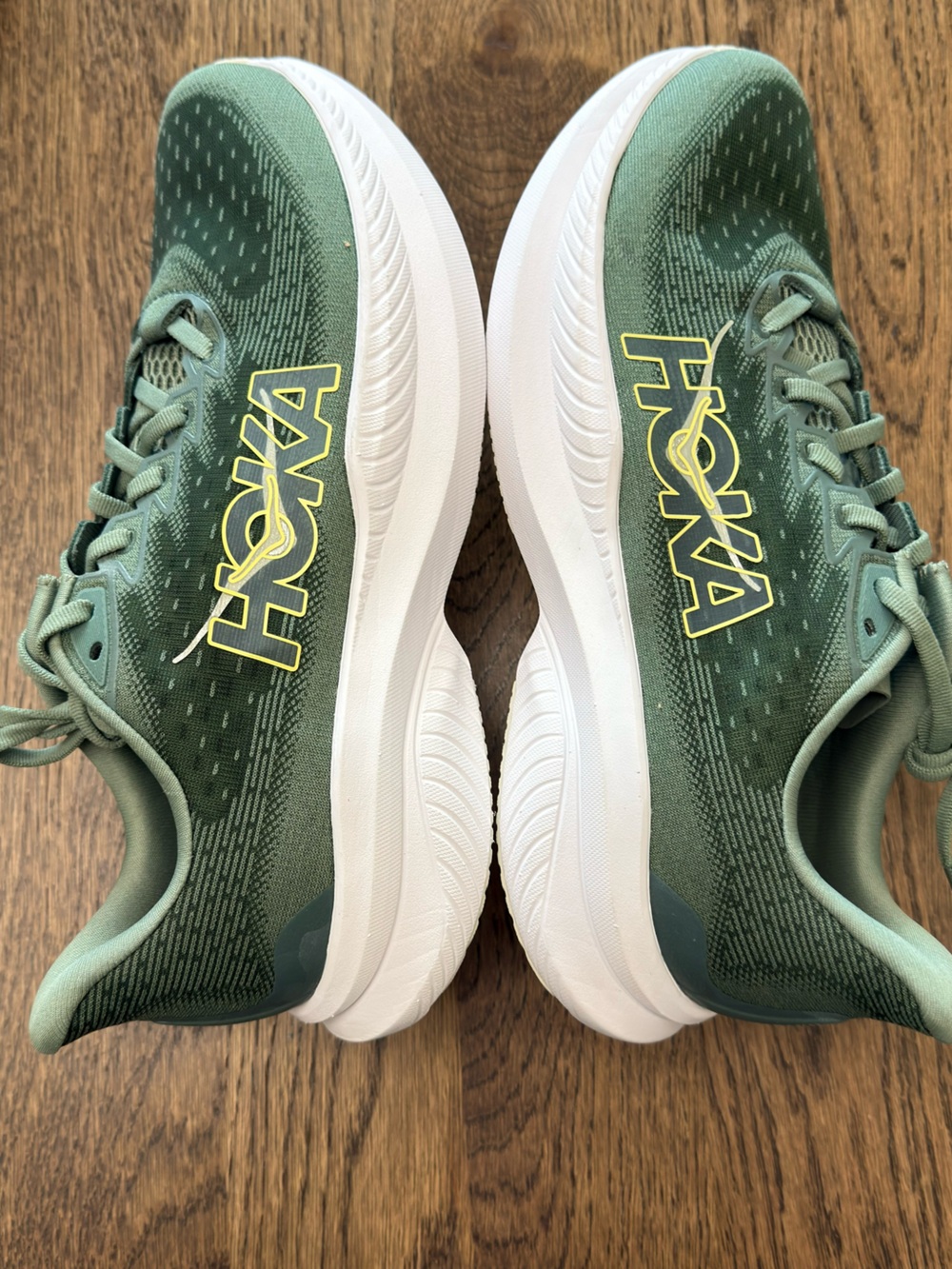 Hoka One One Mach 6 Green Men's Running Shoes 1147790 Size 9 or woman’s 10.5